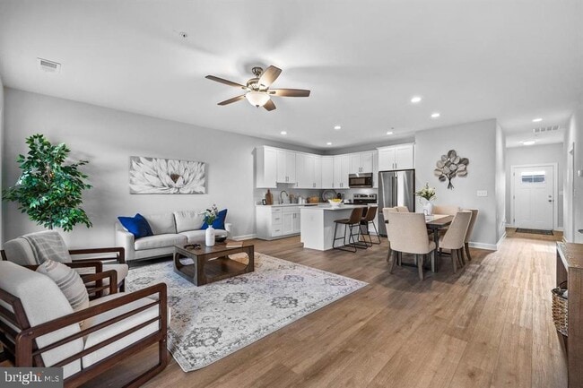 Photo - 137 Coastal Dr