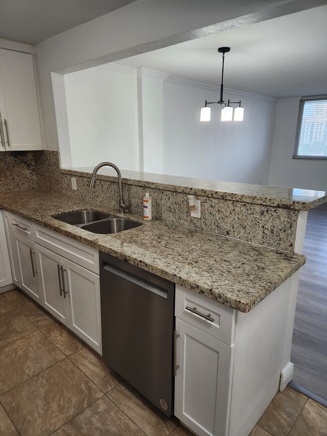 Photo - 9143 SW 77th Ave Unit B708