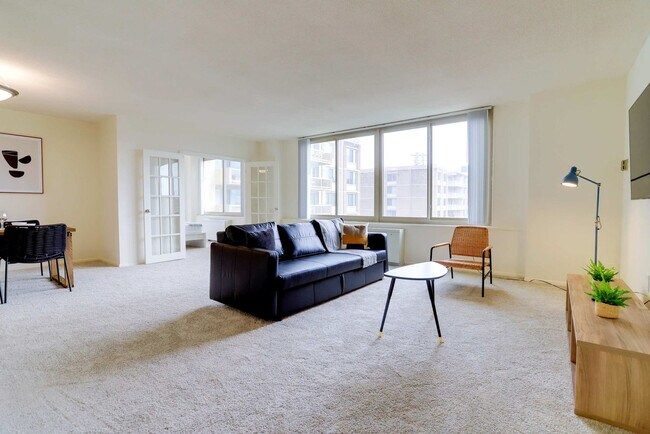 Photo - 1600 S Eads St Unit FL10-ID1022416P