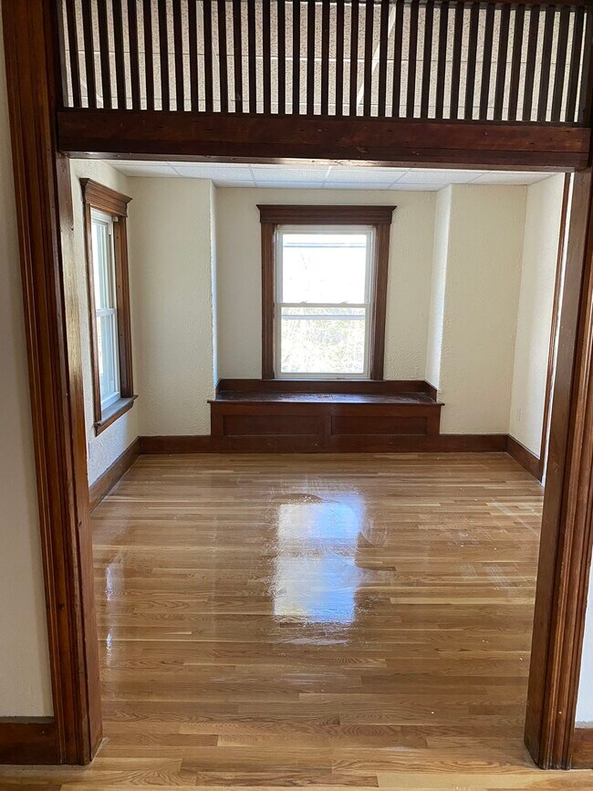 Photo - 1 W Lake St Unit 1