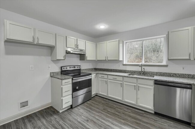 Photo - 6 Bel Air Dr