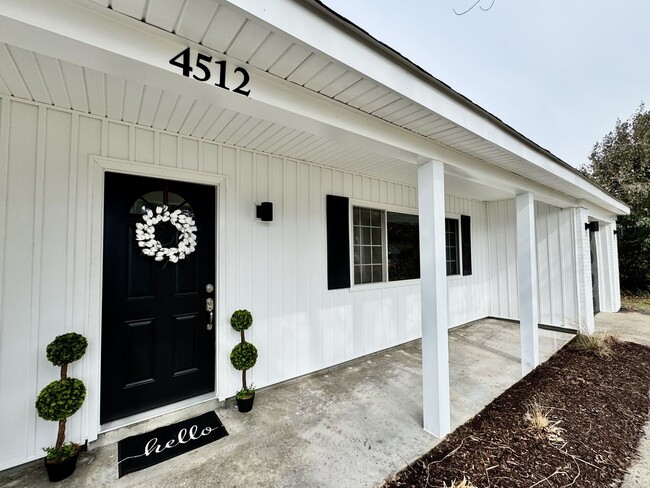 Photo - Fully-Renovated Ranch Home Available 03-19-26! Fenced Backyard - Pet Friendly - Washer & Dryer In...