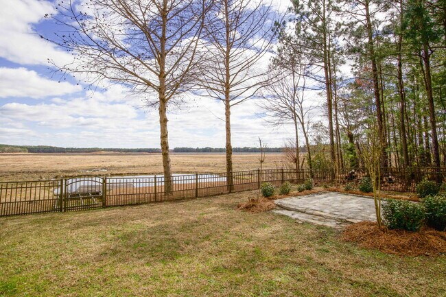 Photo - "Modern 3-Bedroom Home with 3 Full Bathrooms and Spacious Living Areas in Vass, NC!"