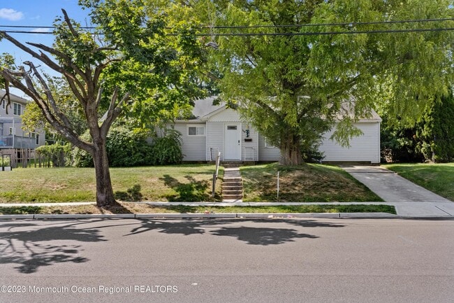 Building Photo - 988 Woodgate Ave Rental