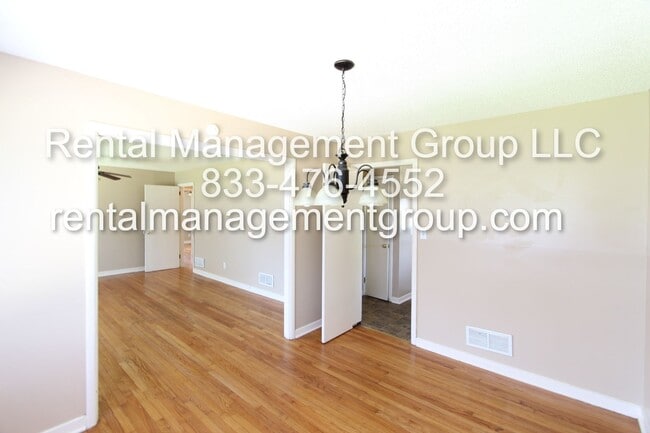 Photo - 2332 3rd St NE