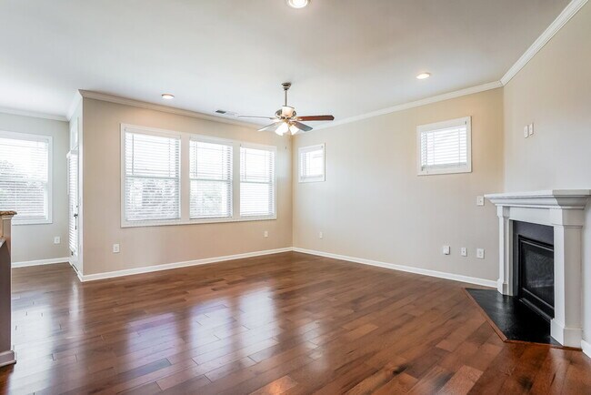 Photo - 149 Heathwood Dr