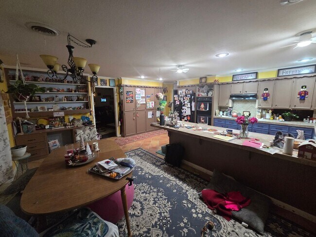 Photo - 1804 W Ave H