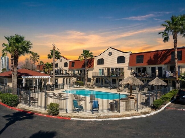 Building Photo - 4101 E NASA Pkwy Unit 225