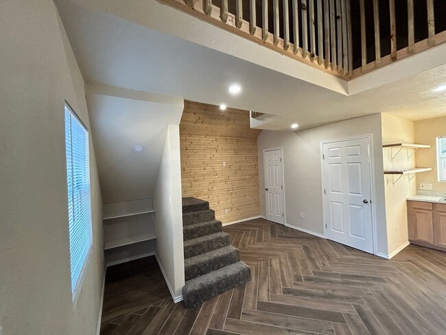 Photo - Highview Dr (MN) Unit Highview #2