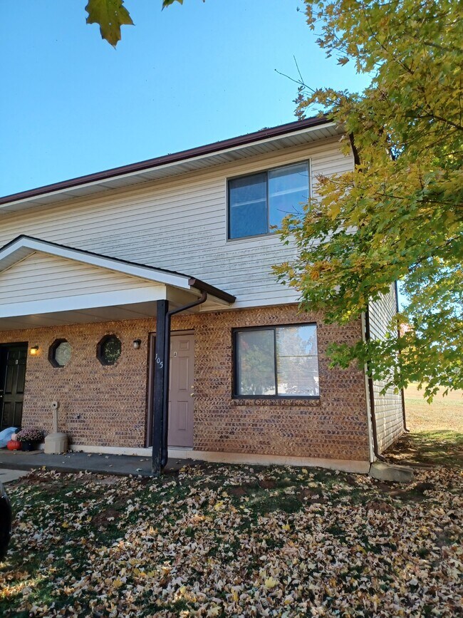Photo - 105 Swan Dr Apartments Unit A