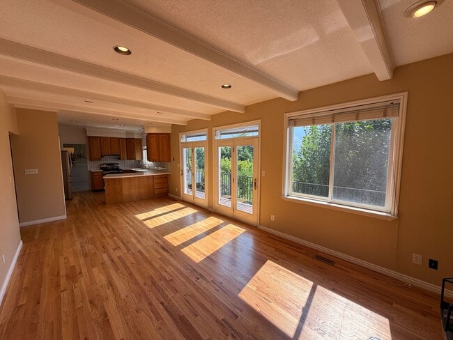 Photo - 479 S Palisade Dr Unidad Upstairs