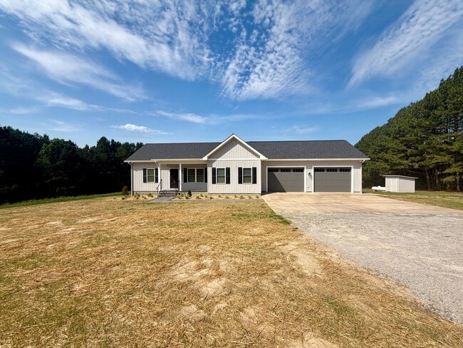 Building Photo - Magnolia Drive is Ready for YOU!
