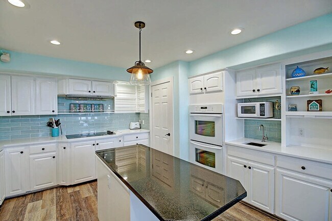 Photo - 9 La Playa Unit SI ID1023242P