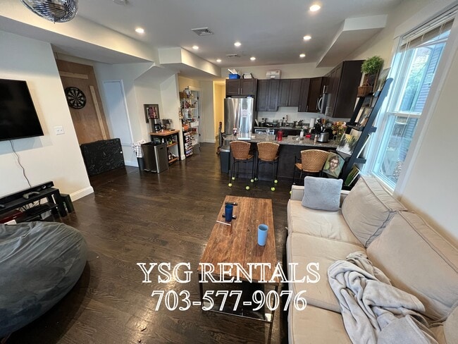 Photo - 192 Hillside St Unidad 1