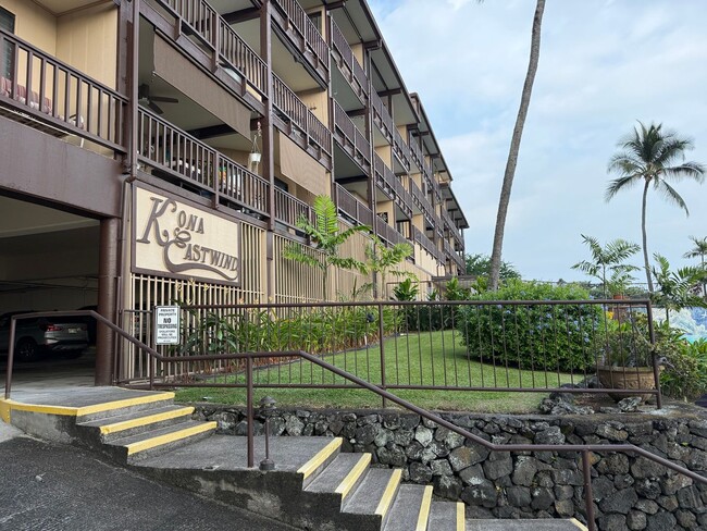 Building Photo - For Rent | 2 Bedroom, 2 bathroom Condo in Kona Eastwind with 1 assigned parking stall Unit 11