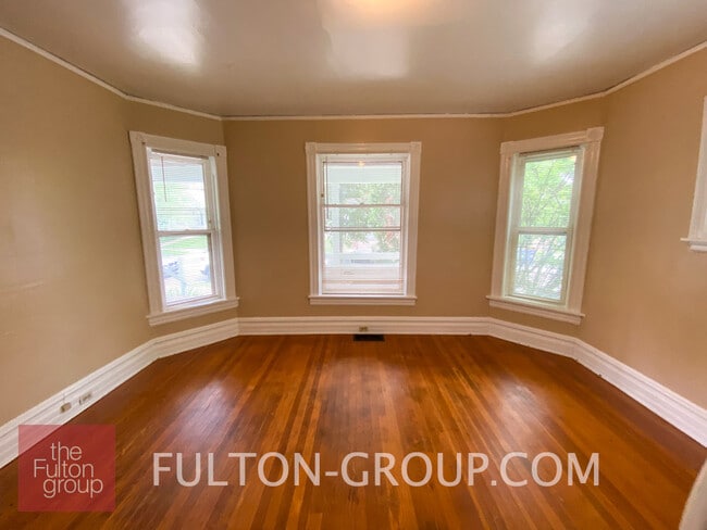 Photo - 423 Charles Ave SE Unit 1