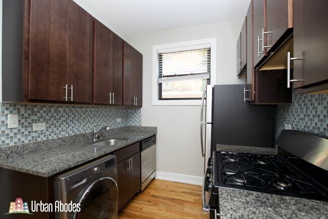 Photo - 908 W George St Unidad M19G