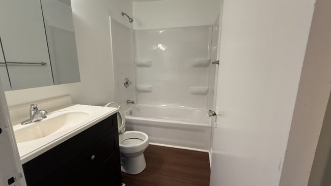 Photo - 2680 Latonia Blvd