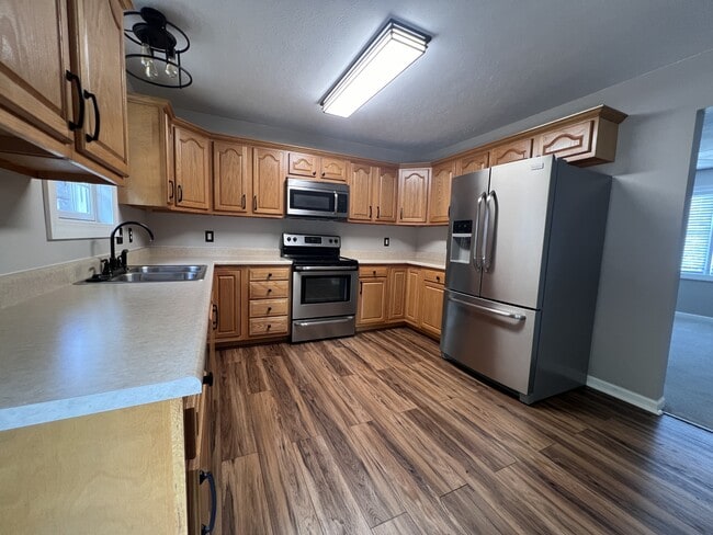 Photo - 848 Quadrilla St