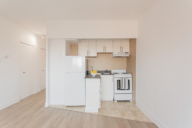 Photo - Hillside House