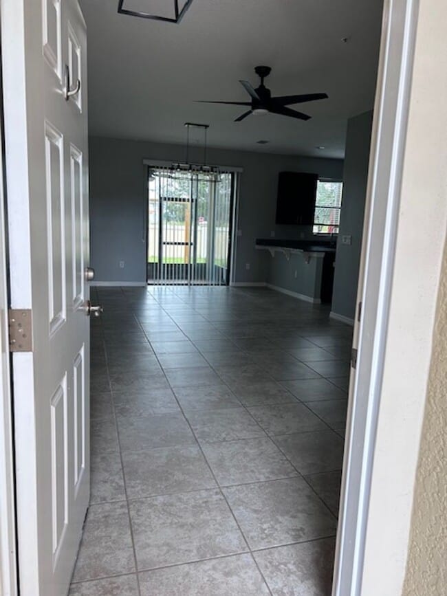 Photo - 2406 Seven Oaks Dr