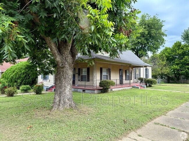 Building Photo - 904 W Oak Ave Rental