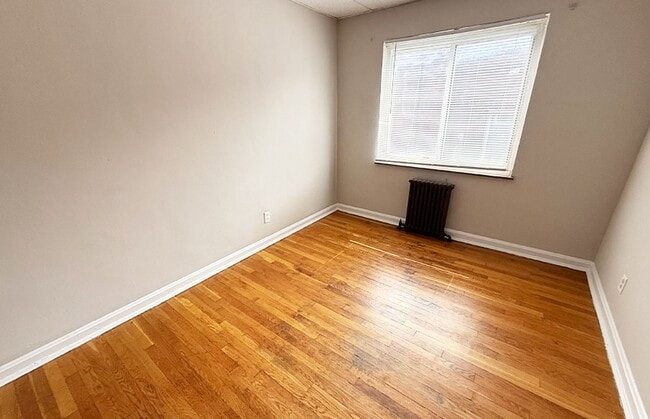 Photo - 956 Ludlow Ave Unit 956-06