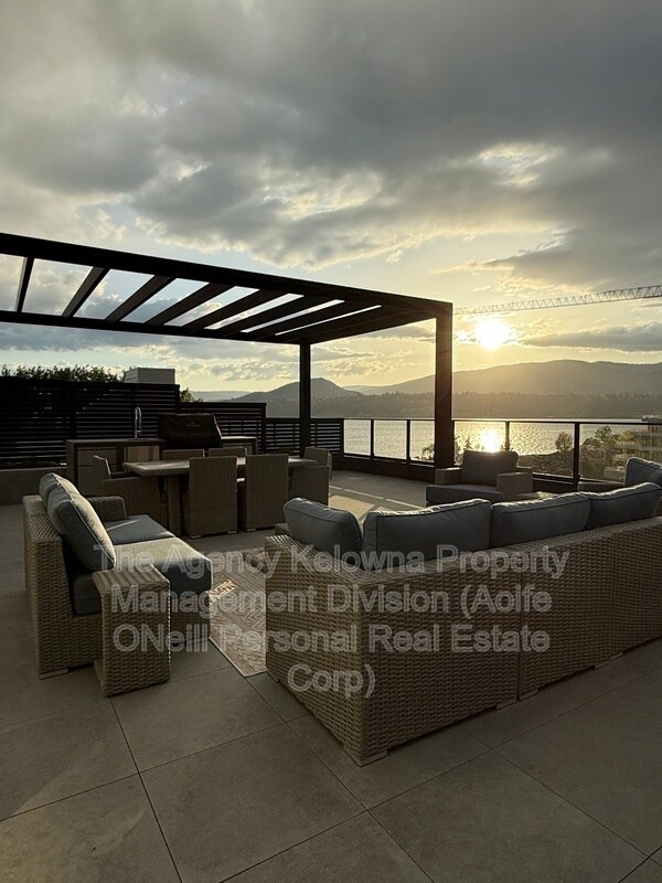 Photo - 3389 Lakeshore Rd Unit 602