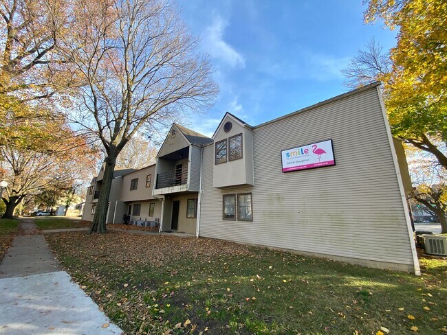 Photo - 809 W Stoughton