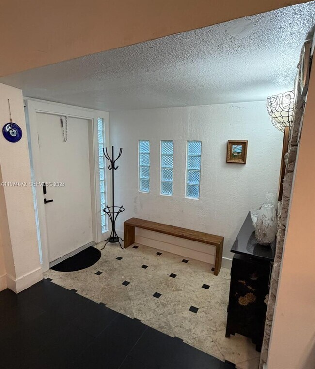 Photo - 9048 Carlyle Ave