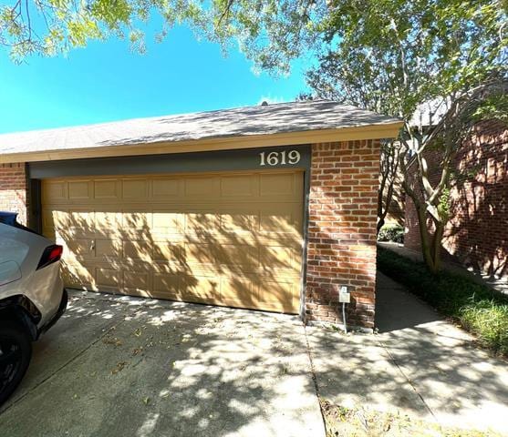 Building Photo - 1619 Brentwood Dr