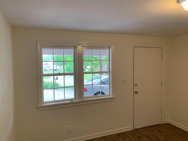 Living Room - 215 Hood St Unit B