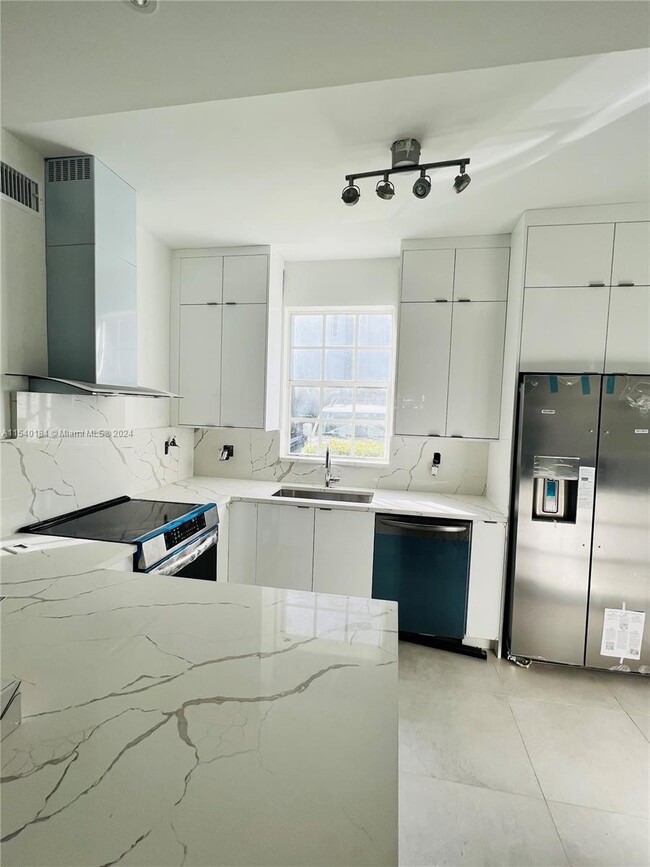 Photo - 1024 Lenox Ave