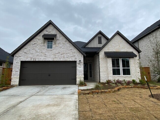 Photo - 24226 Maple Summit Ln