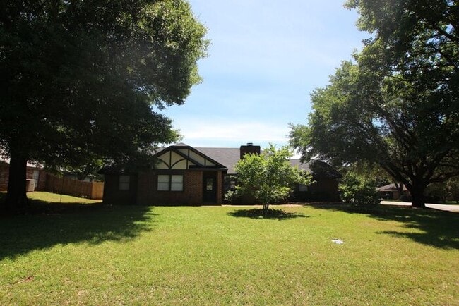Photo - Available! Beautiful 3 bedroom in Whitehouse!