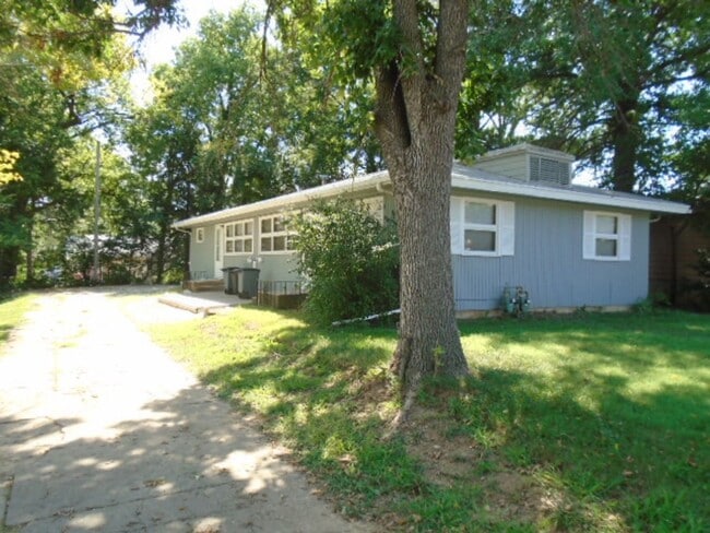 Photo - 1857 College Heights Rd Apartment Unit 1