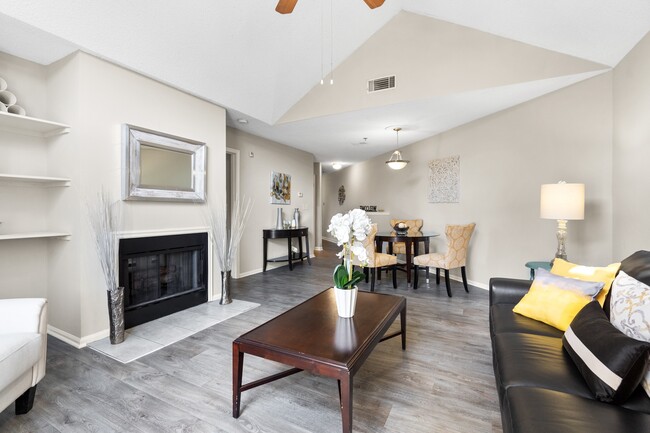 Photo - East Ponce Village