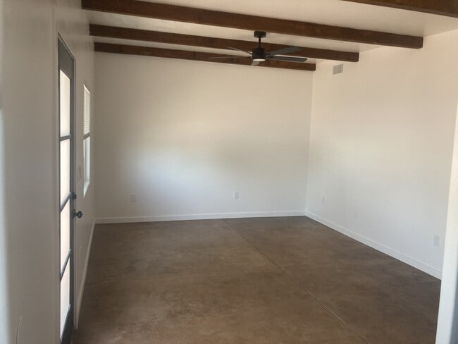 Photo - 1050 E Water St