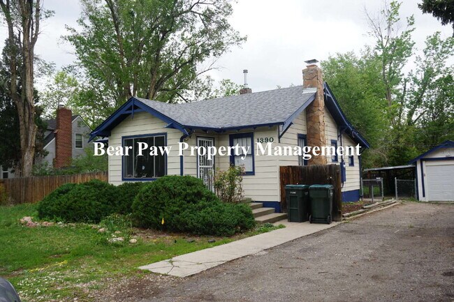 Photo - Cute Bungalow in Established Lakewood Neighborhood!