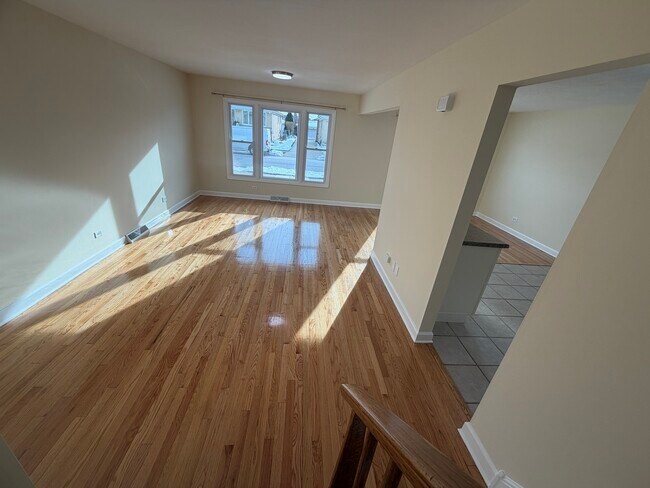 Photo - 3837 Emerson Dr