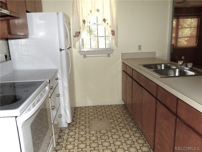 Photo - 9381 S Istachatta Rd