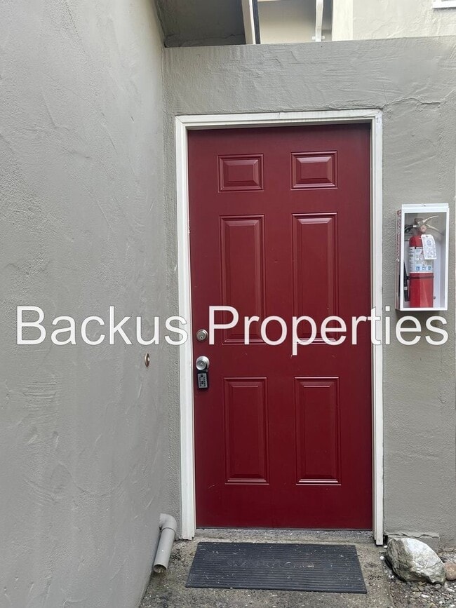 Photo - 19120 Creekside Pl