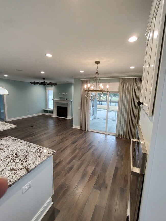 Photo - HILTON HEAD LAKES