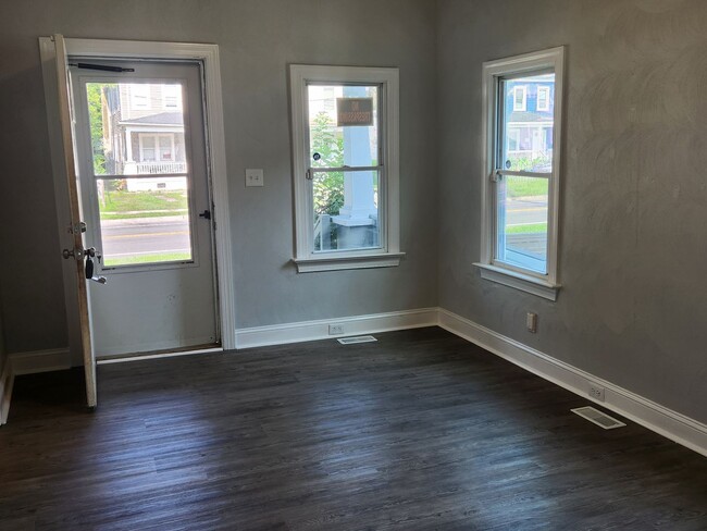 Photo - FOR RENT - PORTSMOUTH