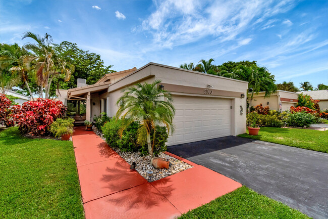 Photo - 5760 Piping Rock Dr House