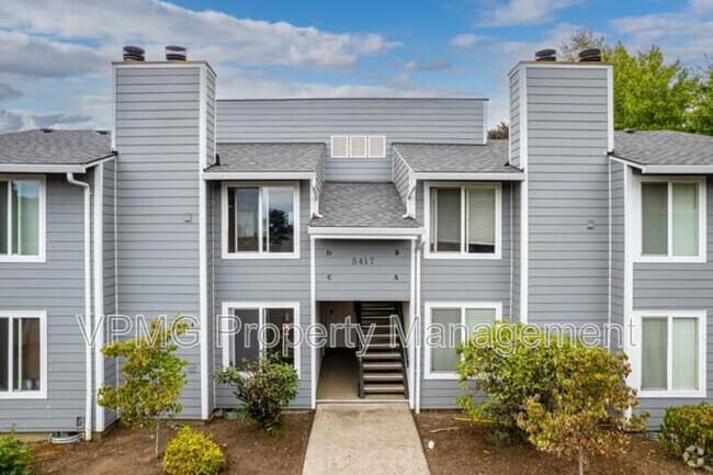 Building Photo - 5415 NE 34th St Unit : B