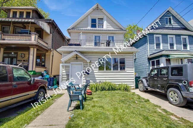 Building Photo - 76 Hammerschmidt Ave Unit Lower
