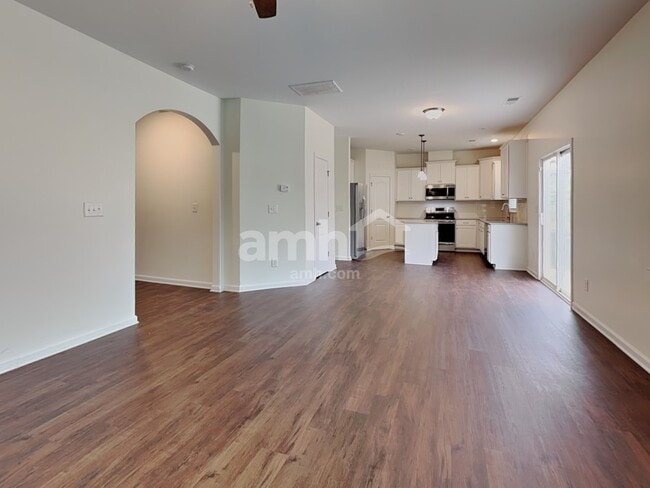 Photo - 154 Eden Ave