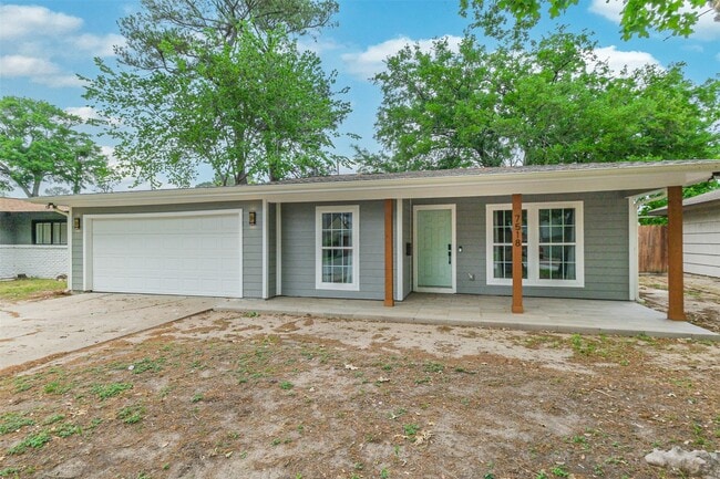 Photo - 7518 Dearborn St