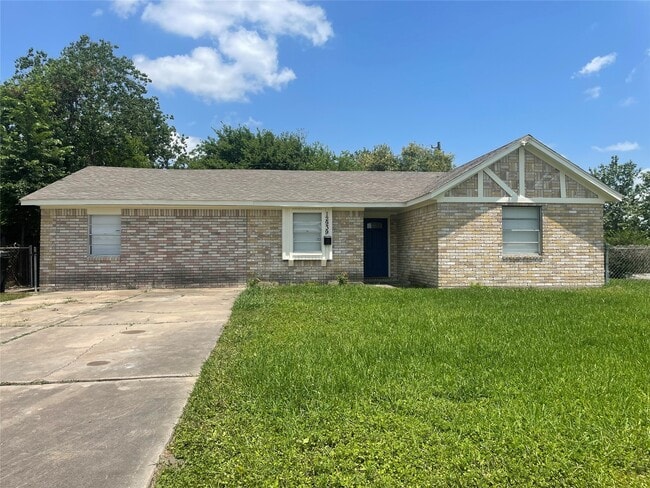 Building Photo - 12939 Scott St Rental